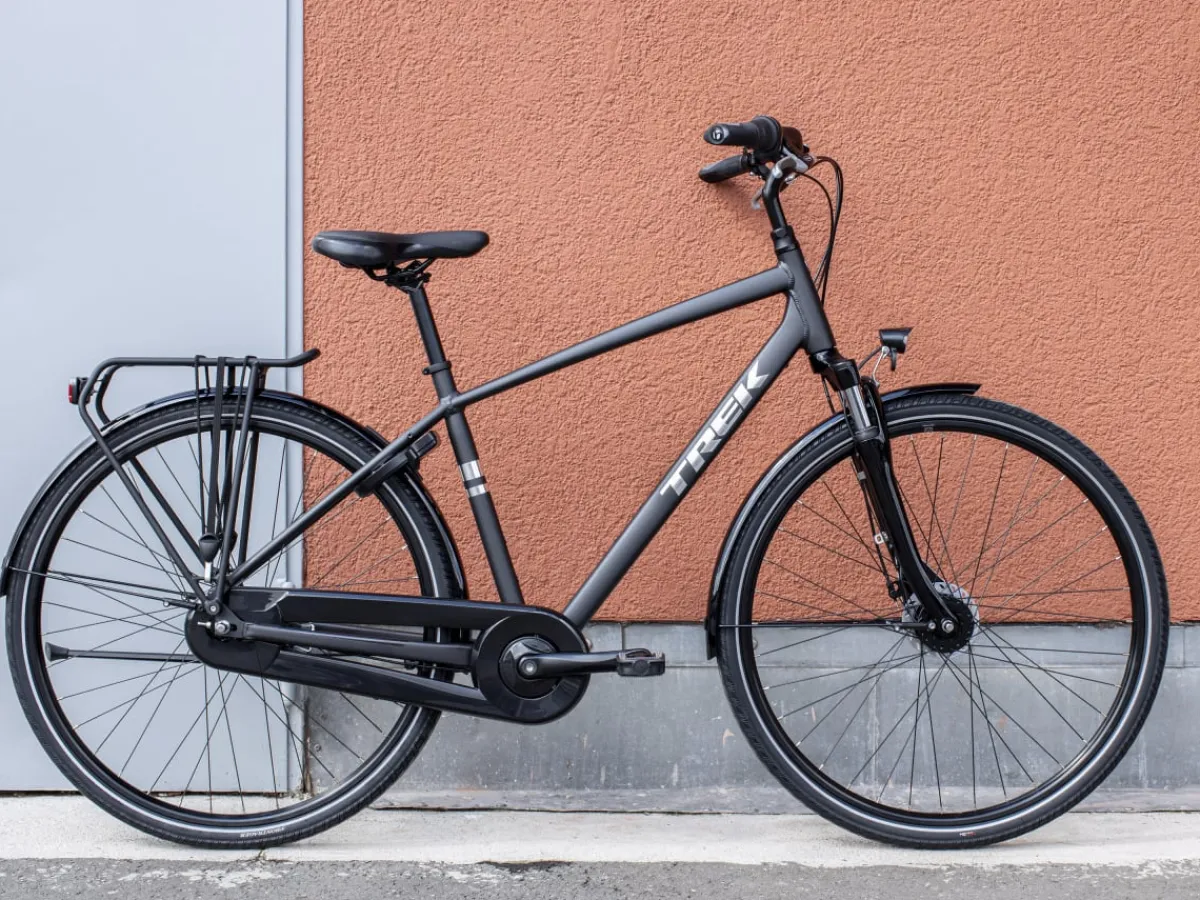 Trek Bikes District 1 Equipped Matte Dnister Black Hot