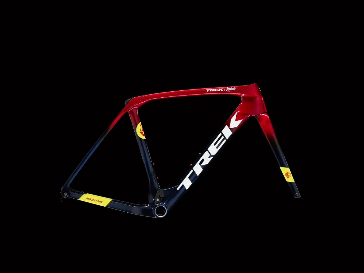 Trek Bikes Domane RSL frameset gen 4 Metallic Red Smoke to Blue Smoke Fade Best