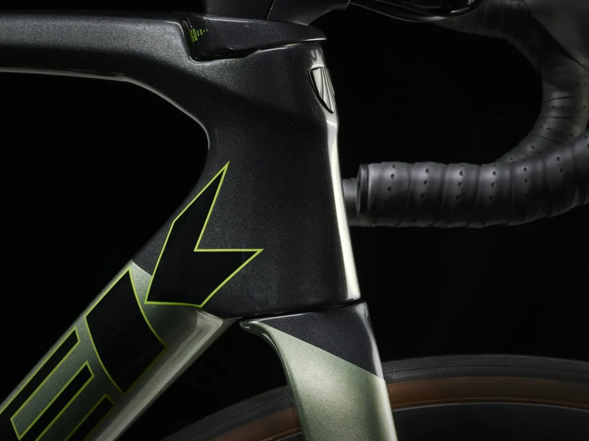 Trek Bikes Émonda SL 7 Matte Carbon Smoke Outlet