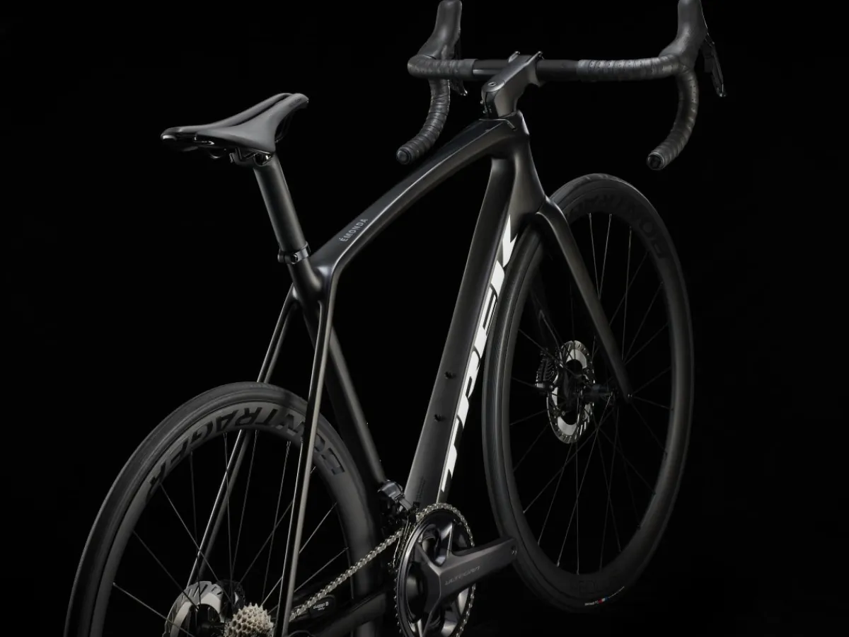 Trek Bikes Émonda SL 7 Matte Carbon Smoke Outlet