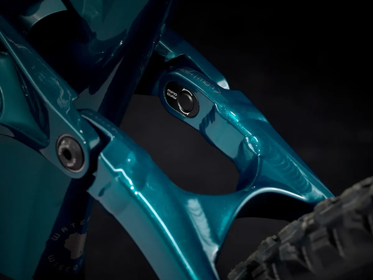 Trek Bikes Fuel EX 8 gen 5 Alpine Blue/Deep Dark Blue Online