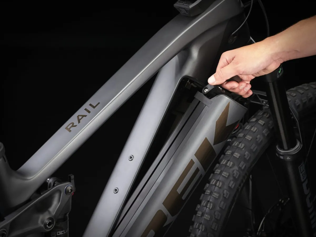 Trek Bikes Rail 9.7 gen 2 Matte Lithium Grey/MatteTrek Black Flash Sale