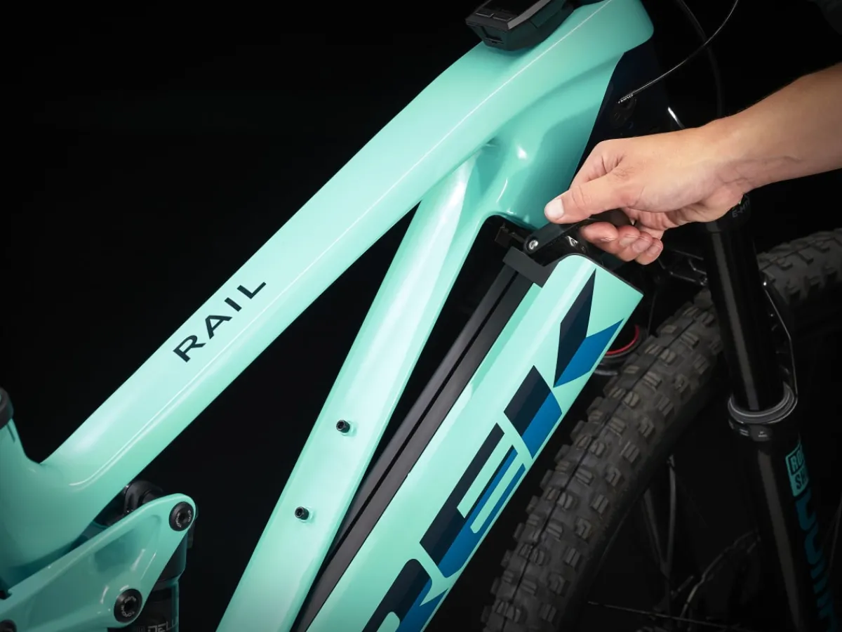 Trek Bikes Rail 9.7 gen 2 Matte Lithium Grey/MatteTrek Black Flash Sale