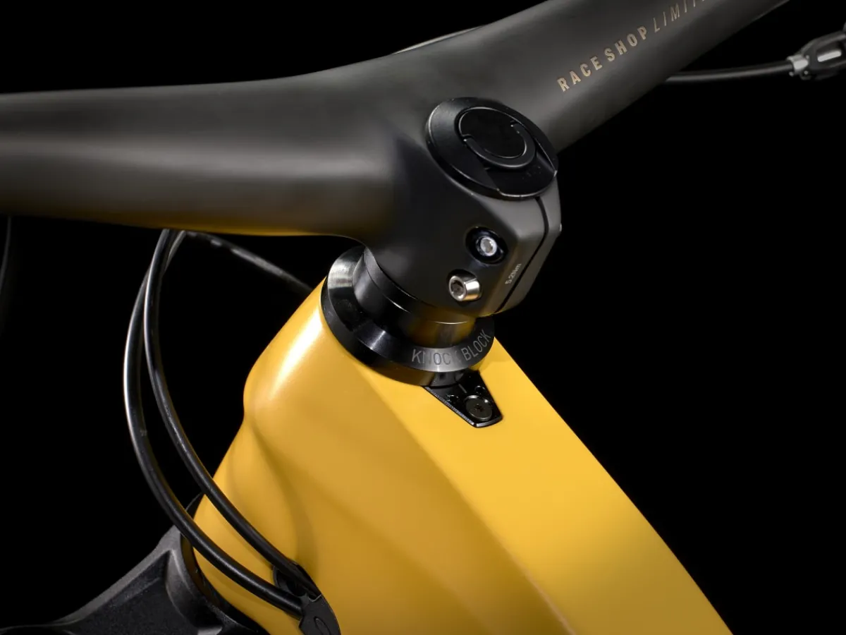 Trek Bikes Slash 9.9 XTR Gen 5 Clearance