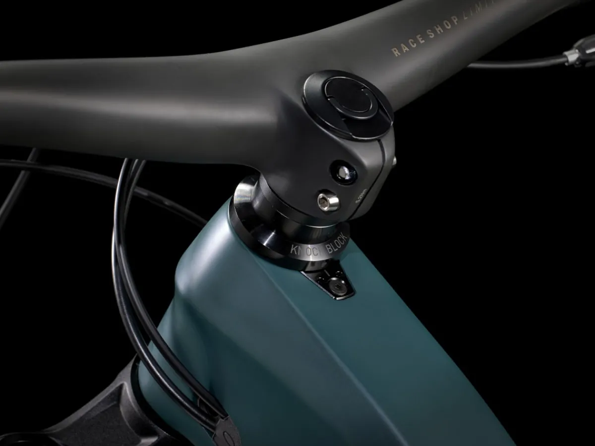 Trek Bikes Slash 9.9 XTR Gen 5 Clearance