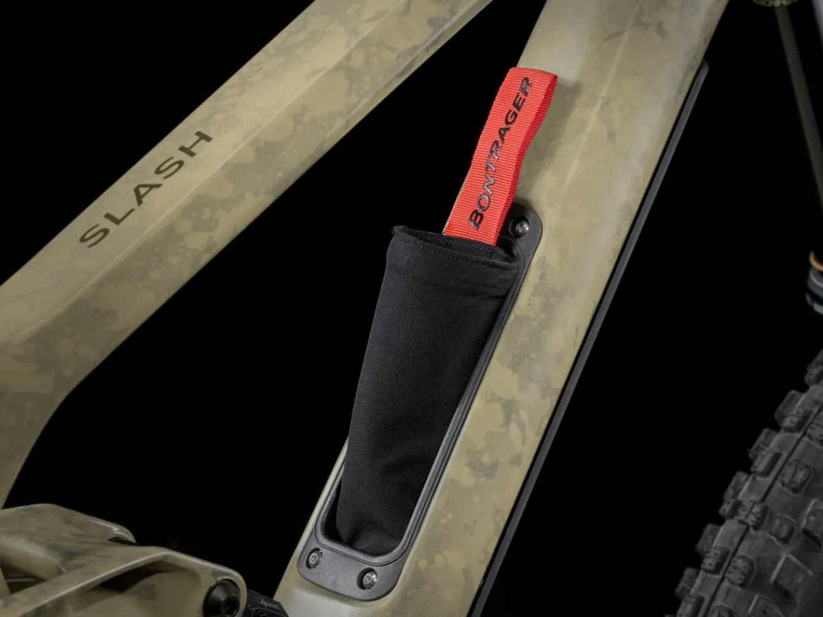 Trek Bikes Slash SE Gen 5 Quicksand/ Battleship Blue Clearance