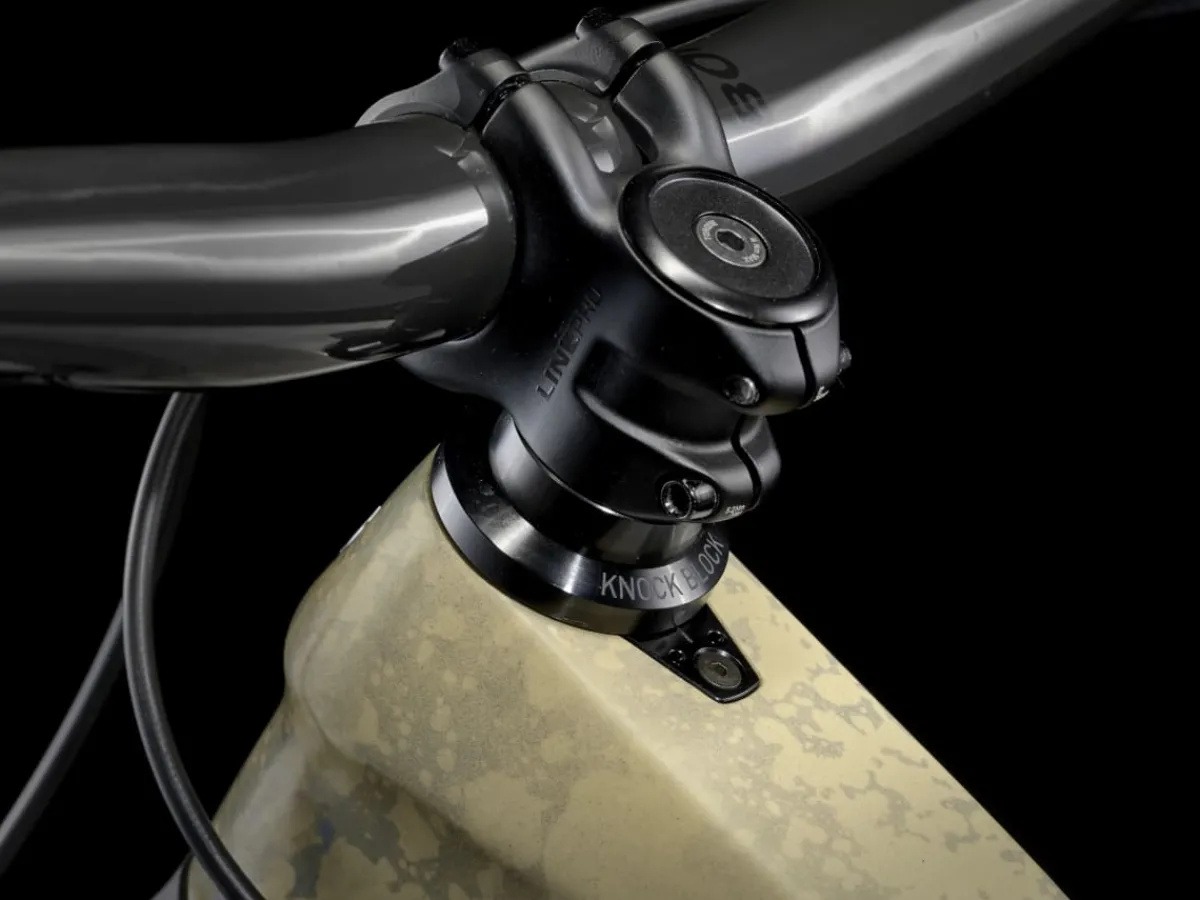Trek Bikes Slash SE Gen 5 Quicksand/ Battleship Blue Clearance