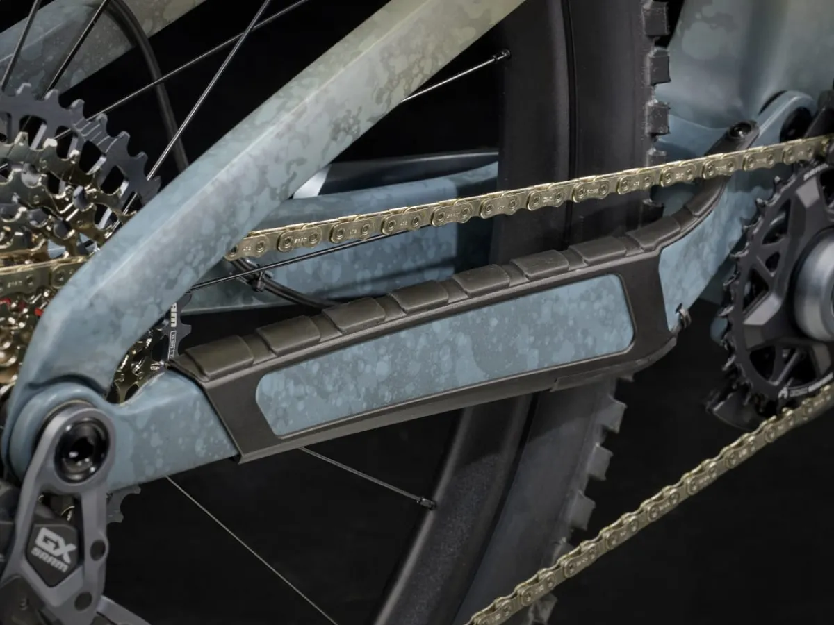 Trek Bikes Slash SE Gen 5 Quicksand/ Battleship Blue Clearance