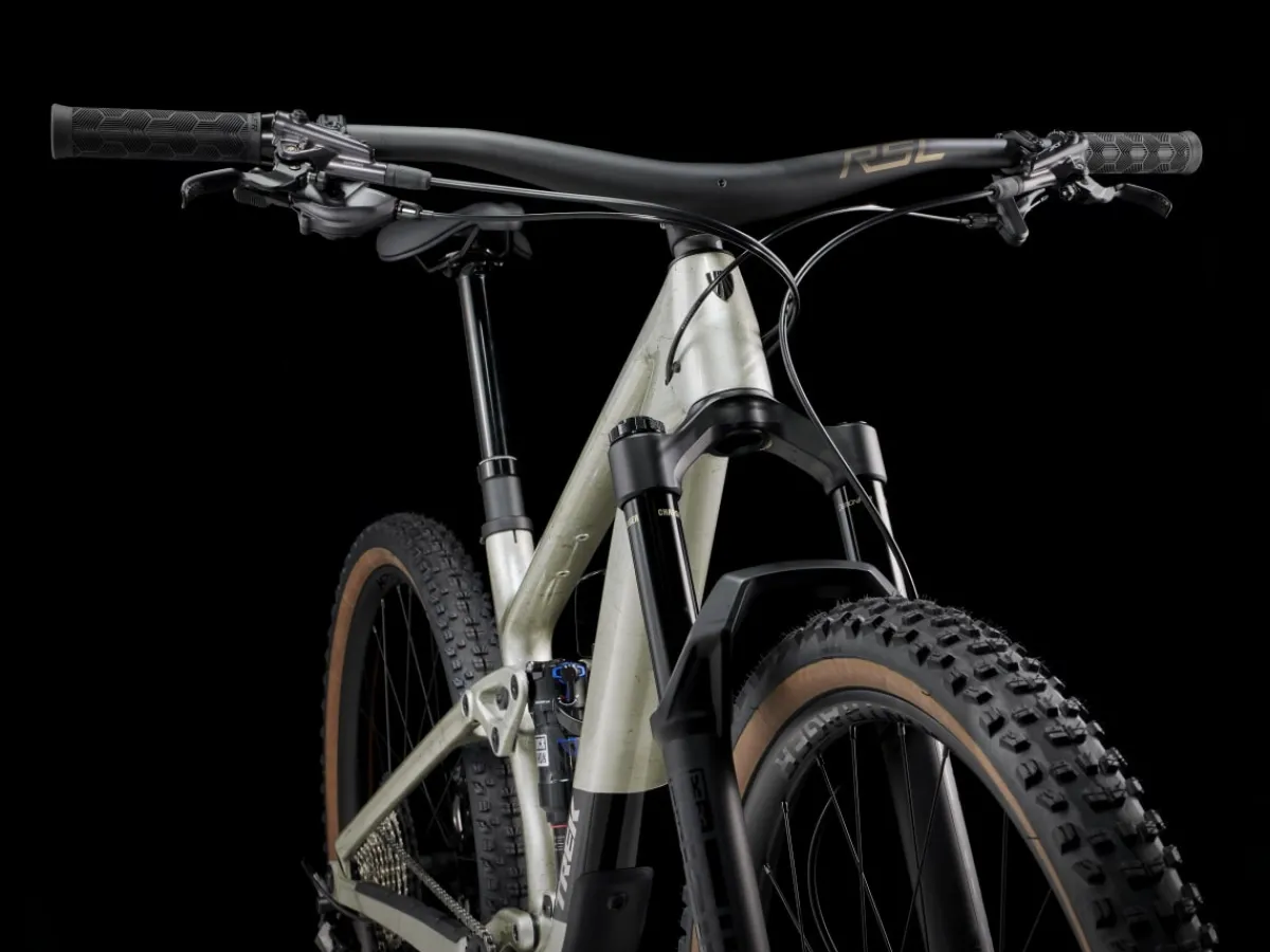 Trek Bikes Top Fuel 9.8 XT Gen 4 Outlet